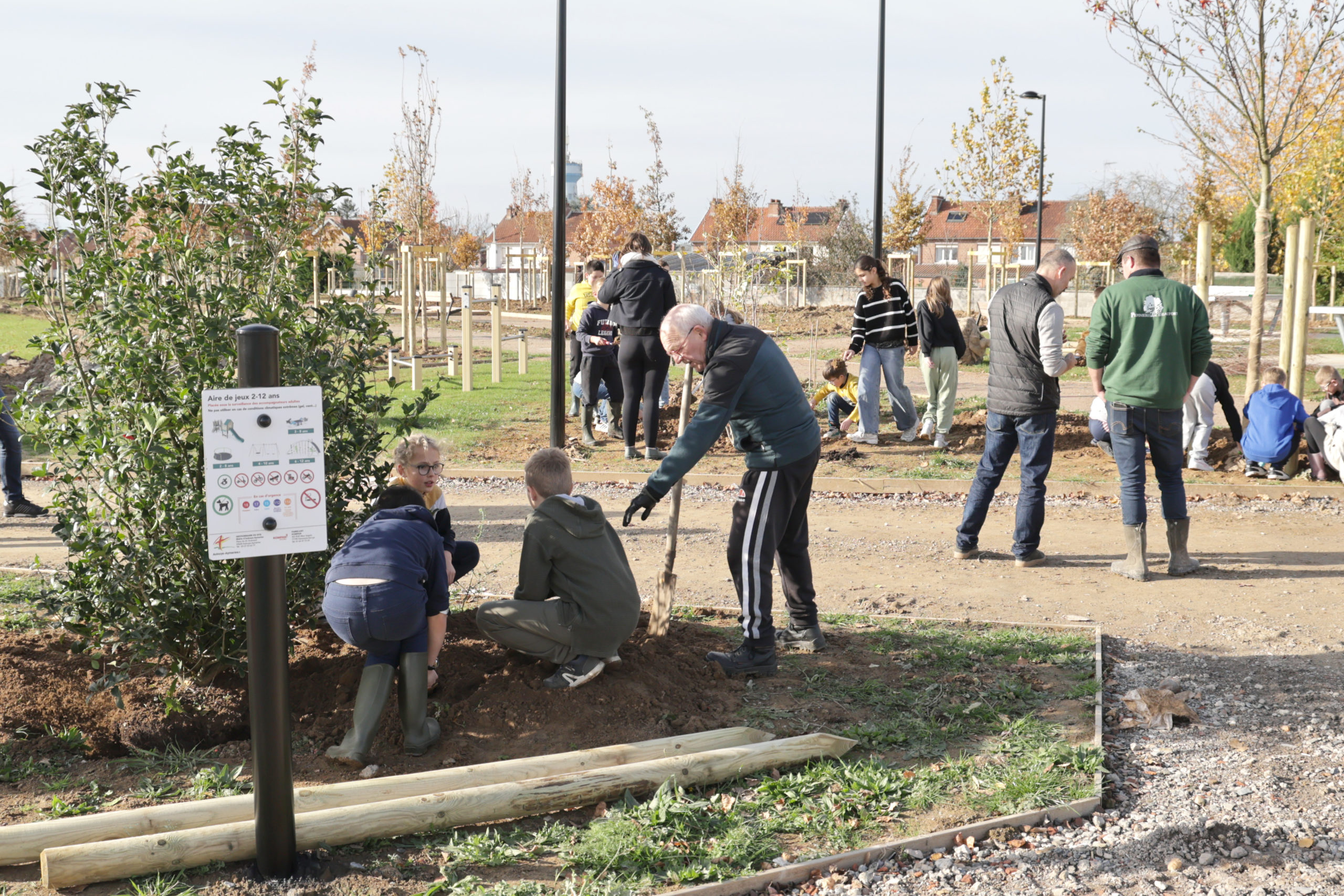 Parc Ladoumegue plantation participatif